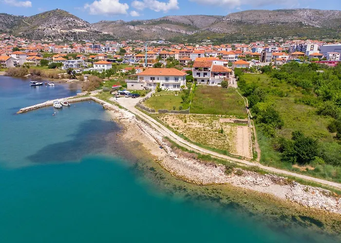 Annela Trogir
