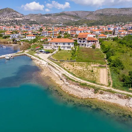 Annela Trogir